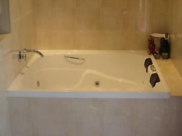 Desert Sand Motor Inn