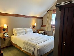 Cranmore Mountain Lodge Bed & Breakfast