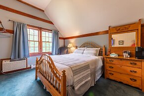 Cranmore Mountain Lodge Bed & Breakfast