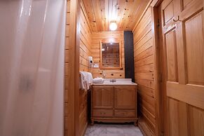 Cranmore Mountain Lodge Bed & Breakfast