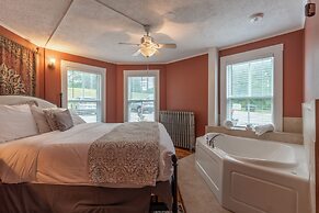 Cranmore Mountain Lodge Bed & Breakfast