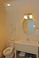 Publick House Historic Inn and Country Motor Lodge