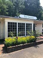 Publick House Historic Inn and Country Motor Lodge