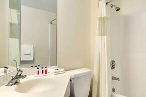 Travelodge by Wyndham Niagara Falls