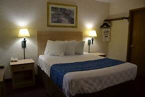 Travelodge by Wyndham Niagara Falls