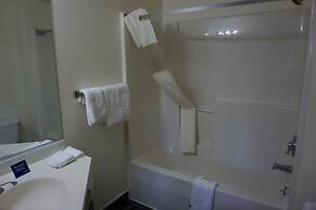 Travelodge by Wyndham Niagara Falls