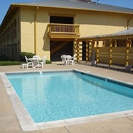 Motel 6 Freeport, TX