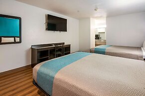 Motel 6 Freeport, TX
