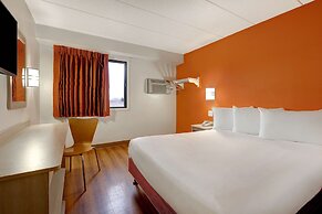 Motel 6 Lakeville, MN - South - Lakeville