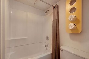 Motel 6 Lakeville, MN - South - Lakeville