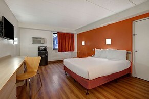 Motel 6 Lakeville, MN - South - Lakeville