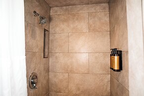 Salida Inn & Monarch Suites