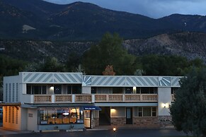 Salida Inn & Monarch Suites