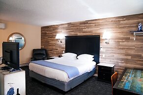 Salida Inn & Monarch Suites