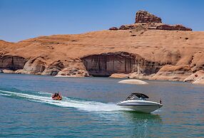 Lake Powell Resort