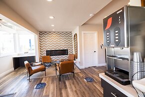 Days Inn by Wyndham Monterey Downtown