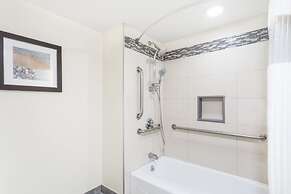 Days Inn by Wyndham Monterey Downtown