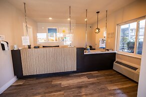 Days Inn by Wyndham Monterey Downtown