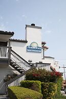 Days Inn by Wyndham Monterey Downtown