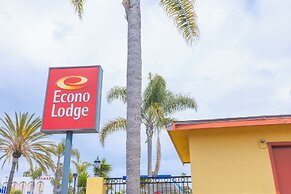 Hotel Avenida - Oceanside Camp Pendleton