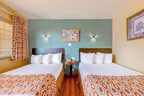 Hotel Avenida - Oceanside Camp Pendleton