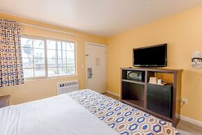 Hotel Avenida - Oceanside Camp Pendleton