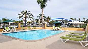 Hotel Avenida - Oceanside Camp Pendleton