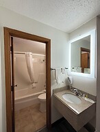 Super 8 by Wyndham West Fargo Main Ave ND