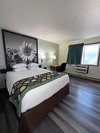 Super 8 by Wyndham West Fargo Main Ave ND