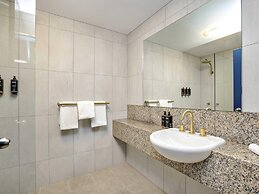 Mercure Cairns