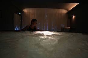 Pavillon de la Reine & Spa, Place des Vosges