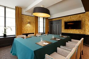 Pavillon de la Reine & Spa, Place des Vosges