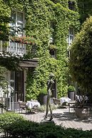 Pavillon de la Reine & Spa, Place des Vosges