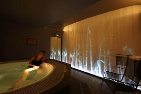 Pavillon de la Reine & Spa, Place des Vosges