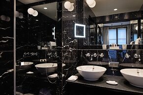 Pavillon de la Reine & Spa, Place des Vosges