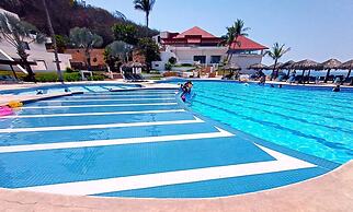 Los Angeles Locos - All Inclusive