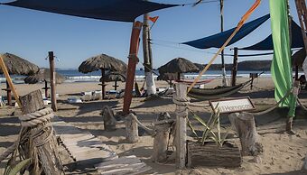 Los Angeles Locos - All Inclusive