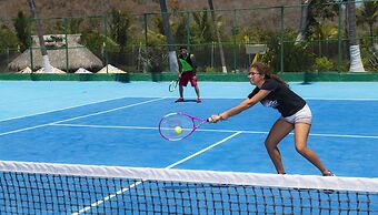 Los Angeles Locos - All Inclusive