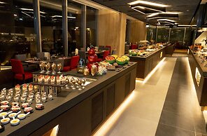 The Salisbury - YMCA of Hong Kong