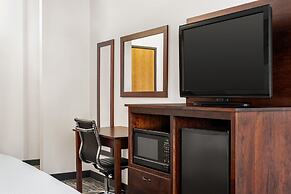 Ramada by Wyndham Richland Center