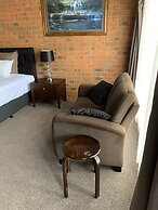 Federation Motel Resort