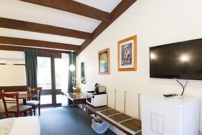 Blackheath Motor Inn