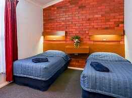 Rest Point Motor Inn