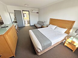 Spa Village Travel Inn