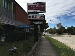 Town & Country Motel