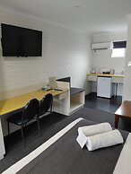 Acacia Motor Inn