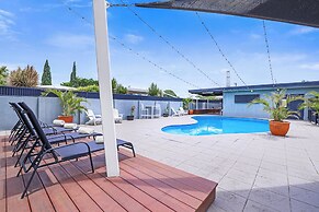 Acacia Motor Inn