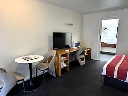 Botanical Motel