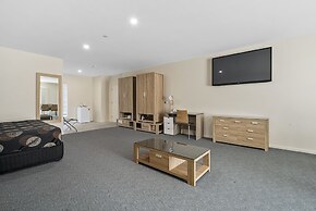 Sherbourne Terrace Hotel