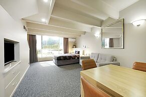 Comfort Inn On Raglan